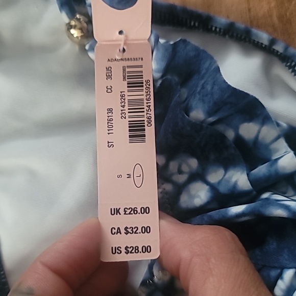 Victorias Secret Bikini - Picture 6 of 8